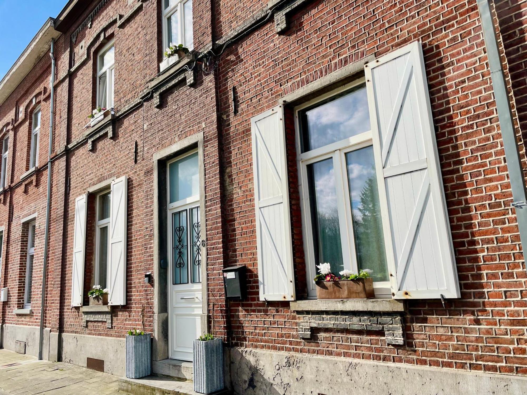 Bed and Breakfast Les Volets Blancs Braine-le-Comte Exterior foto